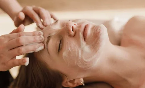 Efecto flash total: oxigenación que revitaliza tu rostro para cenas y eventos